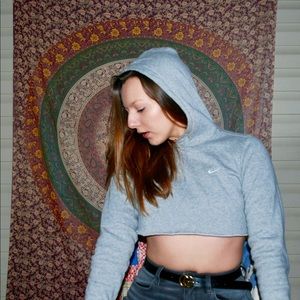 Nike cutoff crop top